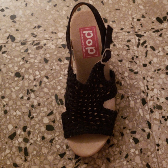 Black-and-tan wedges - Picture 3 of 7